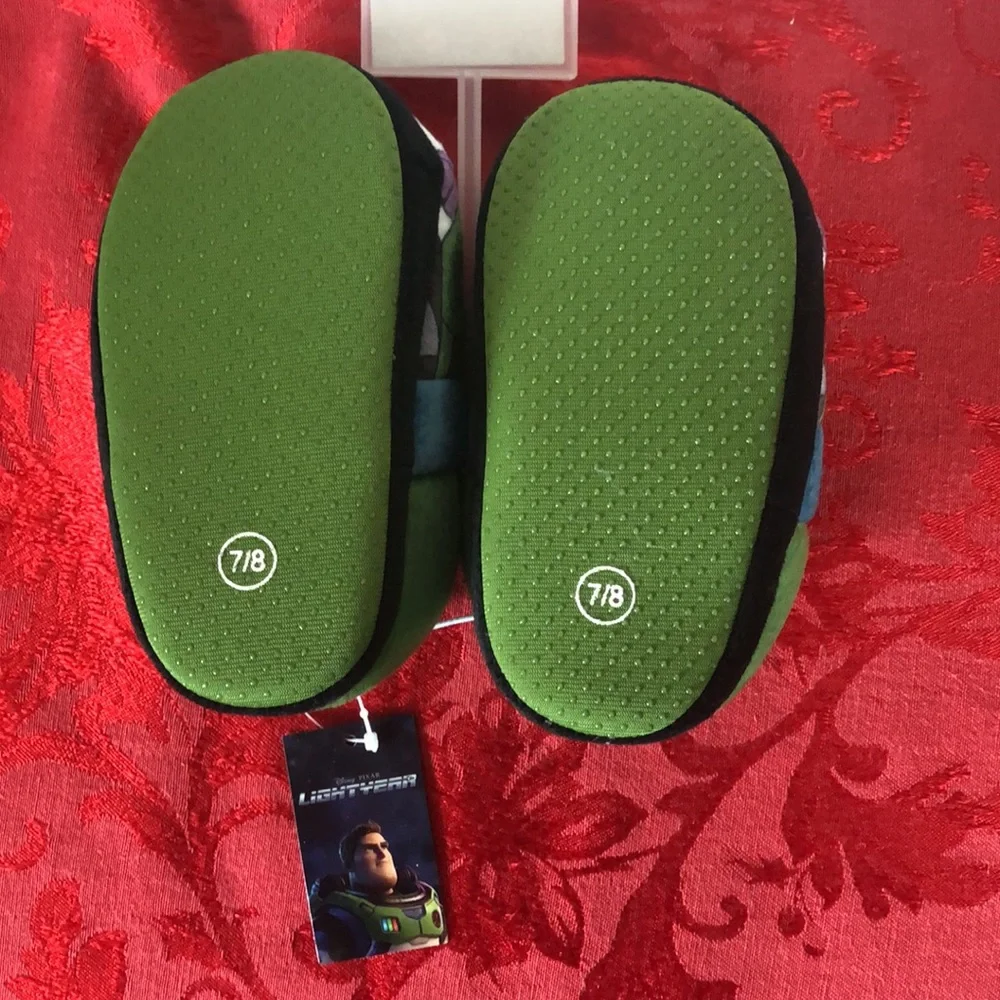 Toddler size 7/8 Buzz Lightyear Toy Story house slippers